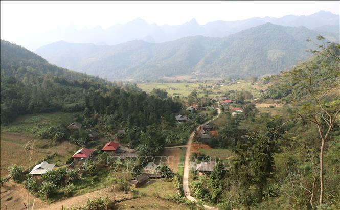 Vùng biên giới Lao Chải (Tuyên Quang) yên bình giữa những dãy núi đá. Ảnh: Đức Thọ - TTXVN