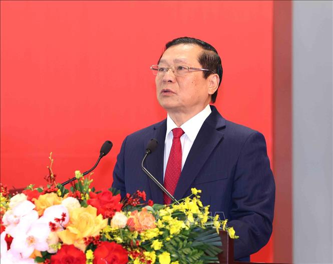 Đồng chí Lại Xuân Môn, Uỷ viên Trung ương Đảng, Phó Trưởng Ban Thường trực Ban Tuyên giáo và Dân vận Trung ương, Giám đốc Trung tâm Báo chí Đại hội XIV của Đảng phát biểu tại họp báo. Ảnh: Phương Hoa - TTXVN