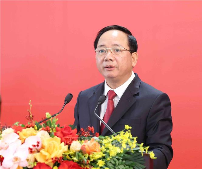 Trinh Van Quyet, Secretary of the Party Central Committee and Head of the Central Commission for Information, Education and Mass Mobilisation, speaks at the press conference. VNA Photo