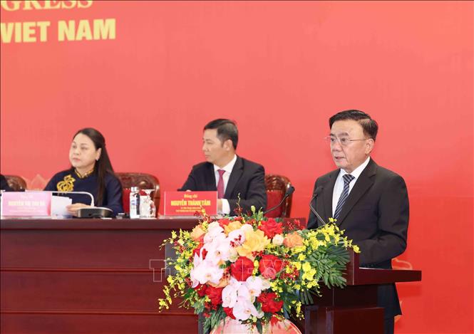 Permanent member of the Party Central Committee’s Secretariat Tran Cam Tu speaks at the international press conference on the 14th National Party Congress. VNA Photo