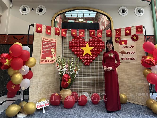 Tiến sĩ Hoàng Thị Hồng Hà, Chủ tịch Hội Tinh hoa Việt Nam (Parfums du Vietnam). Ảnh: TTXVN phát