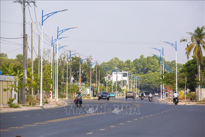 Tuyến đường Nguyễn Chí Thanh nối dài được Tây Ninh hoàn thành và đưa vào sử dụng kịp thời, tạo diện mạo mới cho khu vực trung tâm, phục vụ nhu cầu đi lại và phát triển đô thị. Ảnh: Giang Phương – TTXVN
