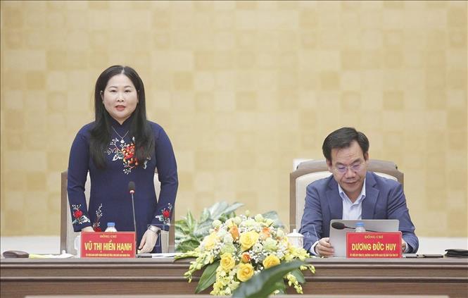 Phó Chủ tịch UBND tỉnh Lào Cai Vũ Thị Hiền Hạnh phát biểu tại hội nghị. Ảnh: TTXVN phát