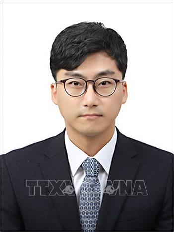 Phó Giáo sư chuyên ngành Nghiên cứu Việt Nam thuộc khoa Nghiên cứu châu Á và Trung Đông, Đại học Dankook (Hàn Quốc) Beak Yong Hun. Ảnh: Đức Thắng - PV TTXVN tại Hàn Quốc