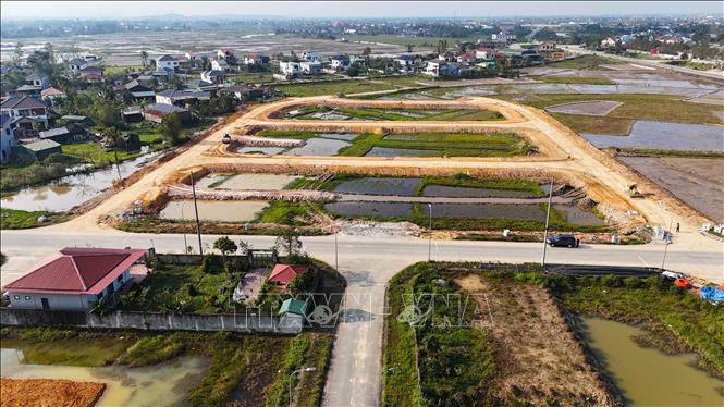 Khu tái định cư dự án đường Hàm Nghi kéo dài (phường Hà Huy Tập) đang được đẩy nhanh tiến độ thi công để đón người dân vào ở. Ảnh Hữu Quyết - TTXVN