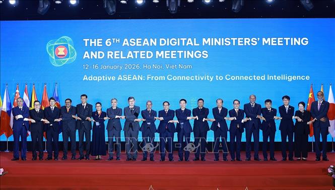 Thủ tướng Phạm Minh Chính và Trưởng đoàn các nước tham dự Hội nghị Bộ trưởng Số ASEAN (ADGMIN) lần thứ 6. Ảnh: Dương Giang -TTXVN
