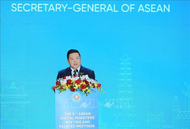 Tổng thư ký ASEAN Kao Kim Hourn phát biểu. Ảnh: Hoàng Hiếu - TTXVN