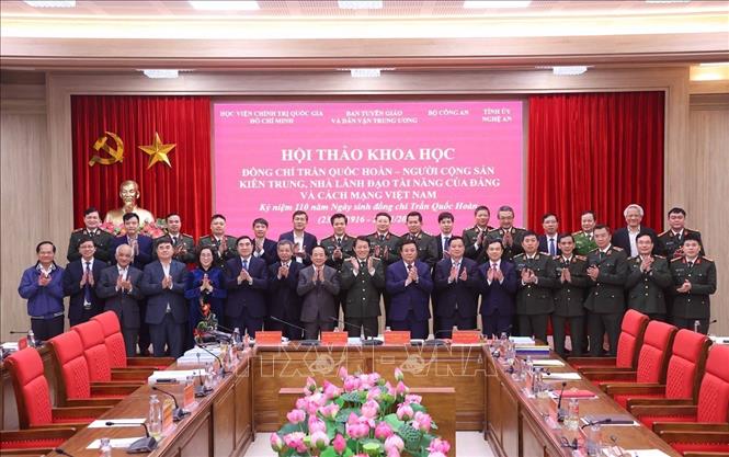 Các đại biểu dự Hội thảo khoa học với chủ đề: “Đồng chí Trần Quốc Hoàn – Người Cộng sản kiên trung, nhà lãnh đạo tài năng của Đảng và Cách mạng Việt Nam”. Ảnh: Văn Điệp – TTXVN