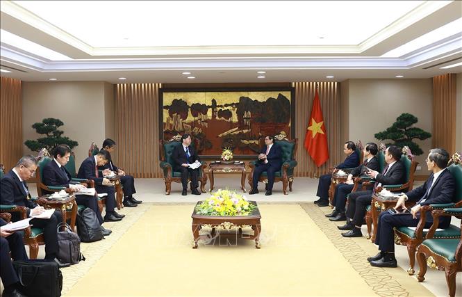 Thủ tướng Phạm Minh Chính tiếp ông Hayashi Yoshimasa, Bộ trưởng Nội vụ và Truyền thông Nhật Bản. Ảnh: Dương Giang-TTXVN
