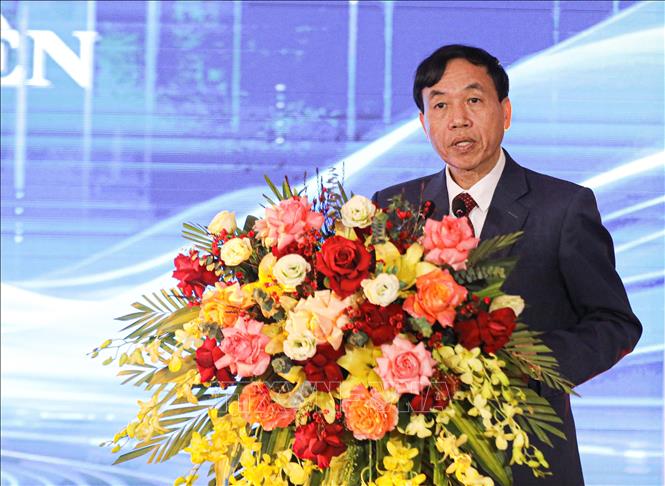 Chủ tịch UBND tỉnh Điện Biên Lê Văn Lương phát biểu tại lễ khai trương. Ảnh: Phan Quân - TTXVN