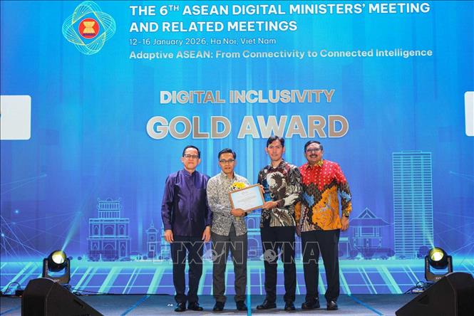 Trao giải Vàng Hòa nhập số/Công bằng kỹ thuật số(Digital inclusivity) - Giải thưởng Số ASEAN 2026 cho Cơ quan Thông tin và Truyền thông thuộc Chính quyền tỉnh Tây Java - Indonesia. Ảnh: Hoàng Hiếu - TTXVN