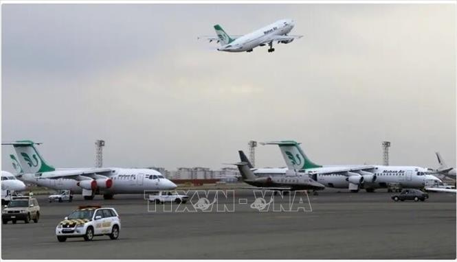 Máy bay tại sân bay quốc tế Mehrabad ở thủ đô Tehran, Iran. Ảnh: IRNA/TTXVN