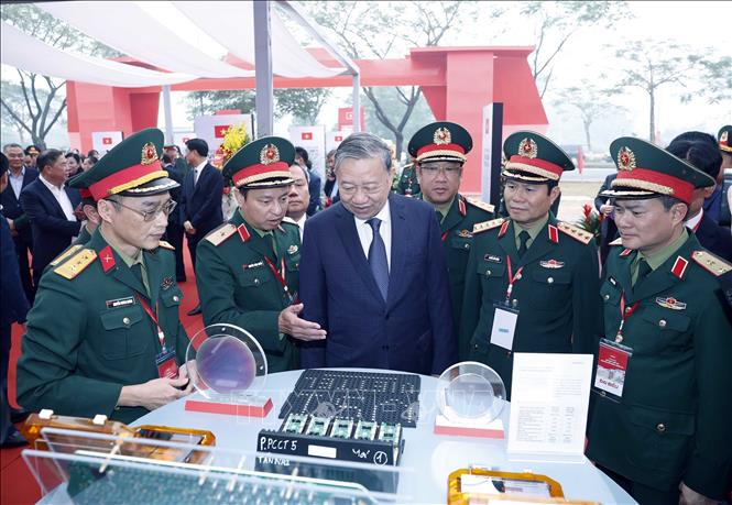 Tổng Bí thư Tô Lâm thăm khu trưng bày tại lễ khởi công. Ảnh: Thống Nhất – TTXVN