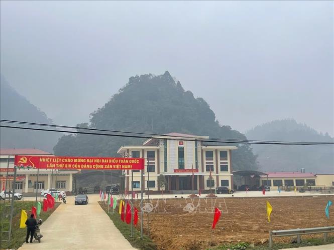 Xã vùng cao, biên giới Pha Long - nơi sinh sống của đa số là đồng bào dân tộc thiểu số hướng về Đại hội. Ảnh: Hương Thu - TTXVN 