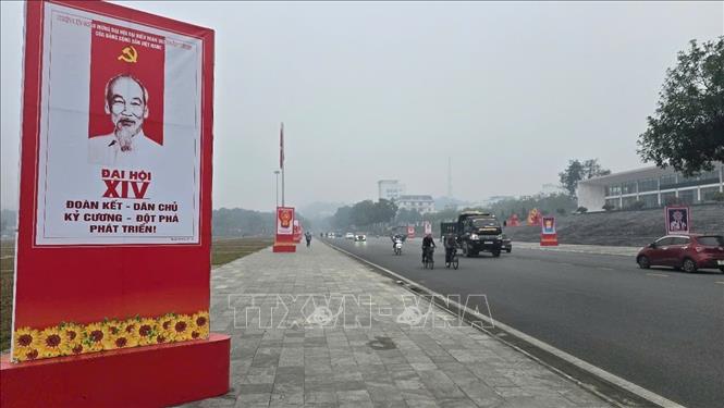 Phường Cam Đường đón chào Đại hội. Ảnh: Hương Thu - TTXVN 