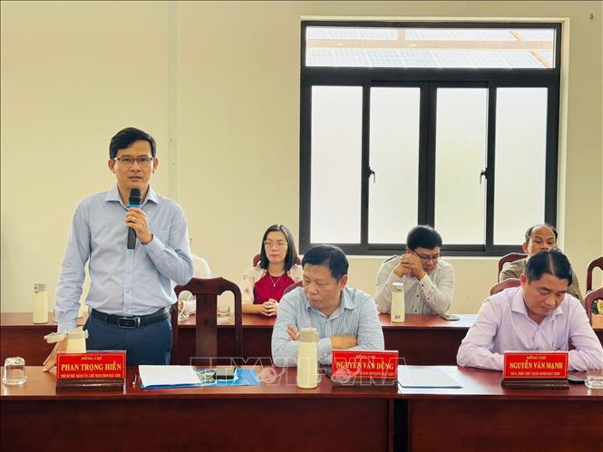 Chủ tịch UBND đặc khu Côn Đảo Phan Trọng Hiền phát biểu tại hội nghị sơ kết. Ảnh: Hoàng Nhị - TTXVN