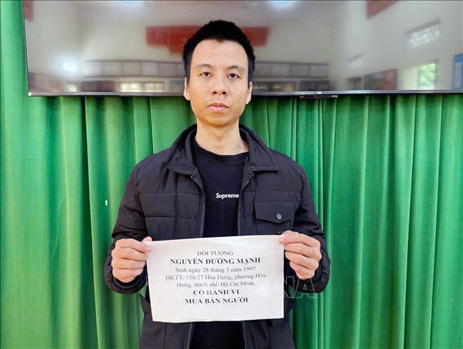 Đối tượng Nguyễn Đường Mạnh bị xác định là chủ mưu, trực tiếp tổ chức, môi giới, lôi kéo công dân Việt Nam xuất cảnh trái phép sang Campuchia. Ảnh: TTXVN phát