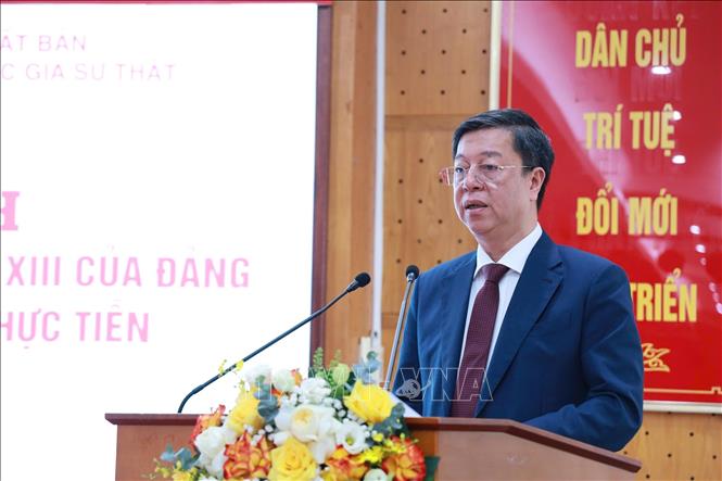 Phó Giáo sư, Tiến sĩ Vũ Trọng Lâm, Giám đốc - Tổng Biên tập Nhà xuất bản Chính trị quốc gia Sự thật phát biểu. Ảnh: TTXVN phát