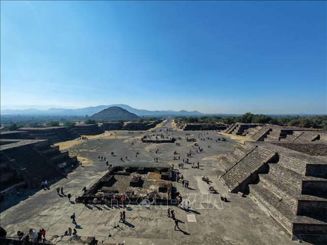 Đại lộ Tử thần nhìn từ trên cao. Đây từng là nơi diễn ra các nghi lễ tôn giáo và hoạt động cộng đồng quan trọng trong thành phố cổ Teotihuacán. Ảnh: Phương Lan- PVTTXVN tại Mexico