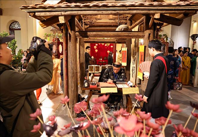 Với định hướng 