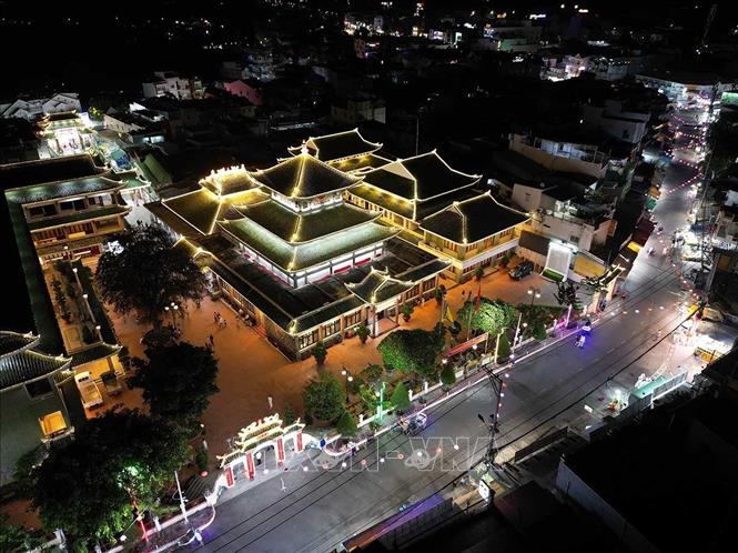 Miếu Bà Chúa Xứ núi Sam (Châu Đốc, An Giang) từ lâu đã trở thành một trong những điểm đến tâm linh nổi tiếng nhất miền Tây Nam Bộ. Ảnh: Khánh Hoà – TTXVN 