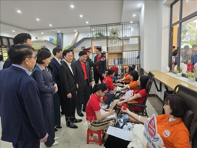 Năm 2026 mục tiêu sẽ vận động khoảng 1,7 % tỷ lệ dân số tỉnh Quảng Ninh tham gia hiến máu. Ảnh: Thanh Vân-TTXVN 