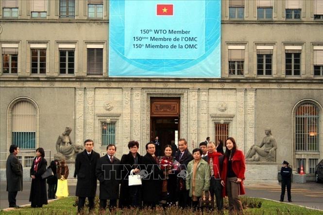   Sáng 11/1/2007, tại trụ sở Tổ chức Thương mại Thế giới (WTO) ở Geneva (Thuỵ Sĩ) treo biểu ngữ 