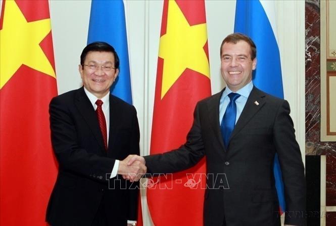 Chủ tịch nước Trương Tấn Sang hội kiến Thủ tướng Dmitry Medvedev trong chuyến thăm cấp Nhà nước tới LB Nga (Moskva, 26/7/2012). Ảnh: Nguyễn Khang - TTXVN