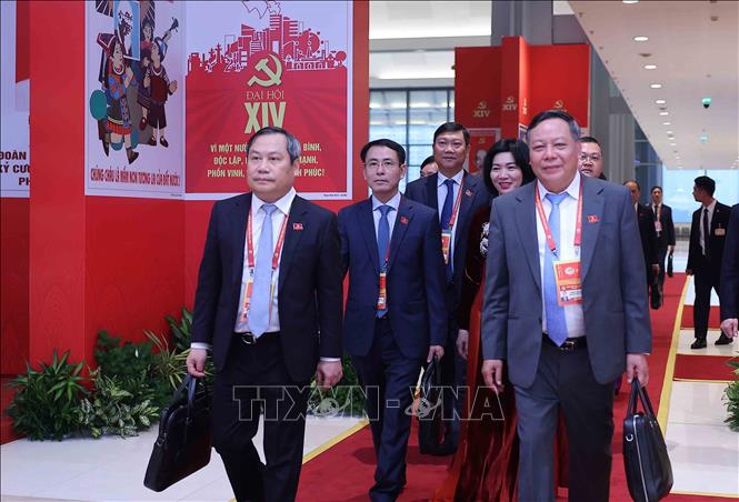 Đoàn đại biểu Đảng bộ thành phố Hà Nội đến dự phiên họp trù bị Đại hội XIV của Đảng. Ảnh: TTXVN