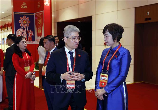 Các đại biểu trao đổi tại phiên họp trù bị. Ảnh: TTXVN