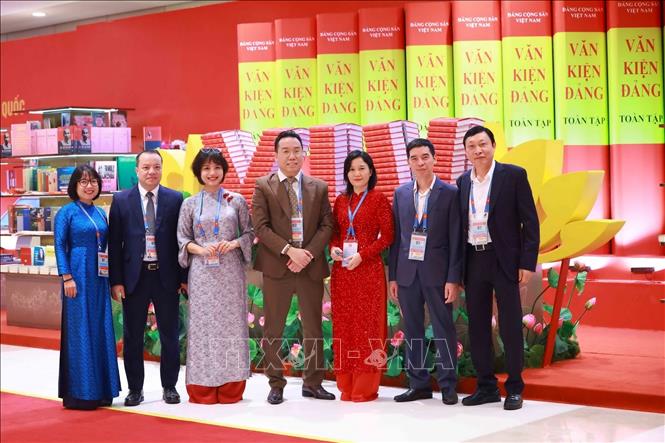 Các đại biểu dự phiên họp trù bị Đại hội XIV của Đảng. Ảnh: TTXVN