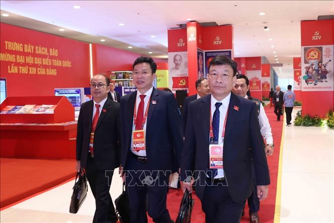 Delegates come to attend the Congress. VNA Photo