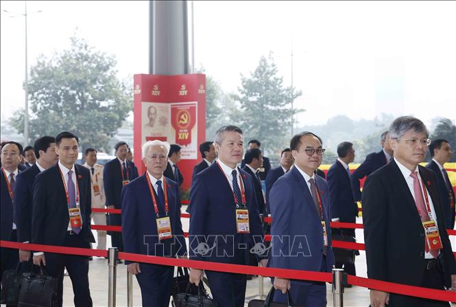 Đại biểu đến dự Đại hội đều được kiểm tra, rà soát an ninh nghiêm ngặt. Ảnh: TTXVN