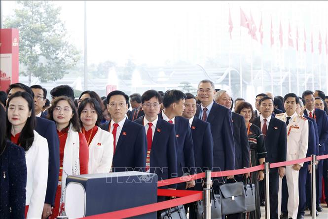 Đại biểu đến dự Đại hội đều được kiểm tra, rà soát an ninh nghiêm ngặt. Ảnh: TTXVN