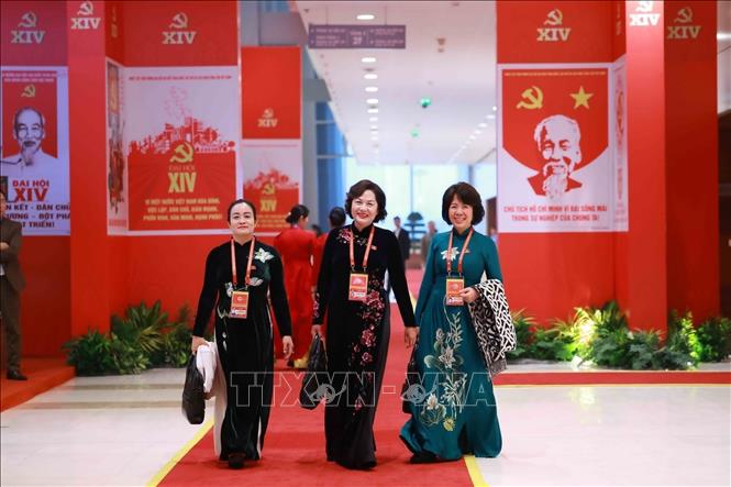 Delegates come to attend the Congress. VNA Photo