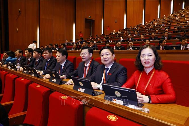 Đoàn đại biểu Đảng bộ tỉnh Ninh Bình dự phiên họp trù bị Đại hội XIV của Đảng. Ảnh: TTXVN