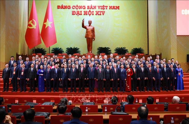 Lãnh đạo Đảng, Nhà nước chụp ảnh lưu niệm với Đoàn đại biểu Đảng bộ Chính phủ dự Đại hội XIV của Đảng. Ảnh: TTXVN