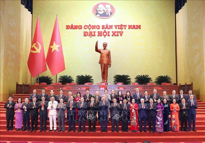 Lãnh đạo Đảng, Nhà nước chụp ảnh lưu niệm với Đoàn đại biểu Đảng bộ Quốc hội dự Đại hội XIV của Đảng. Ảnh: TTXVN