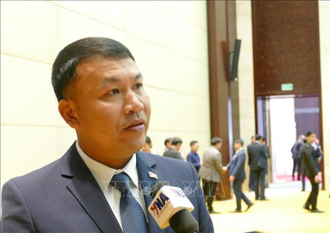 Đại sứ Campuchia tại Lào Hulkrang Phanang chia sẻ nhận định về Đại hội XIV. Ảnh: Xuân Tú - PV TTXVN tại Lào