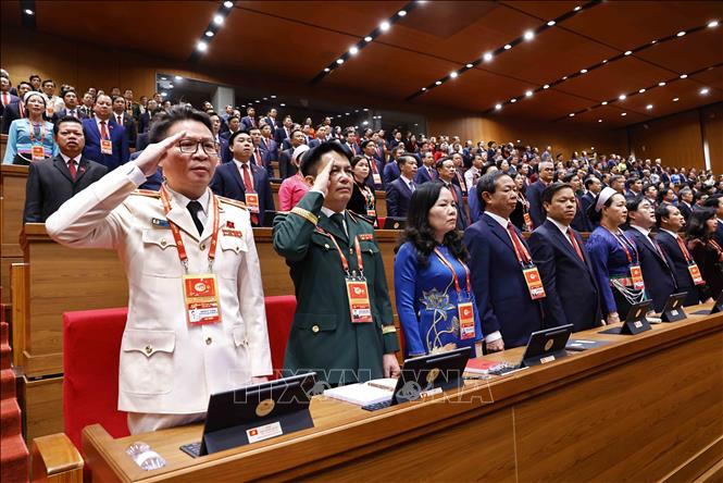 Đoàn đại biểu Đảng bộ tỉnh Phú Thọ dự phiên khai mạc Đại hội. Ảnh: TTXVN
