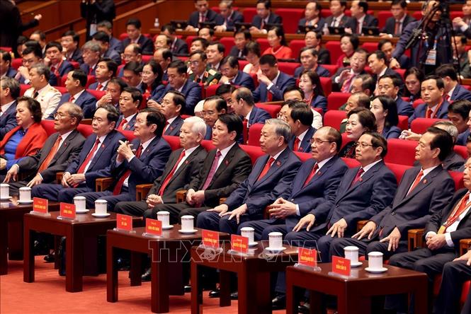 Các đồng chí lãnh đạo, nguyên lãnh đạo Đảng, Nhà nước dự phiên khai mạc Đại hội XIV của Đảng. Ảnh: TTXVN