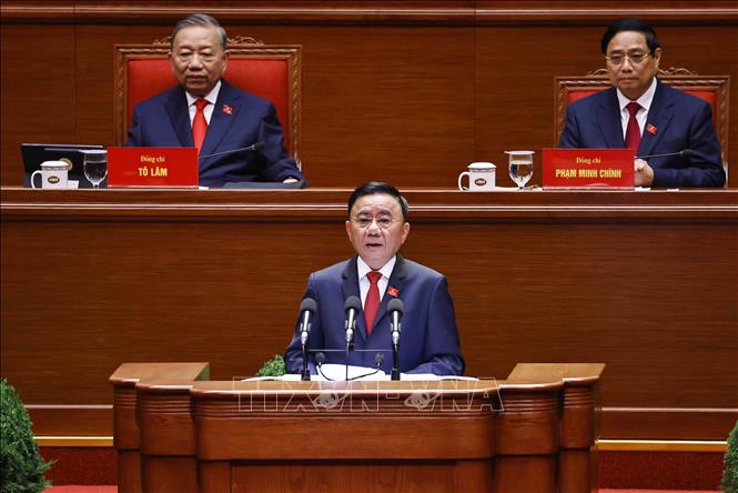 Tran Cam Tu, Politburo member, Permanent member of the Party Central Committee’s Secretariat, speaks at the opening session of the 14th National Congress of the Communist Party of Vietnam. Photo: VNA