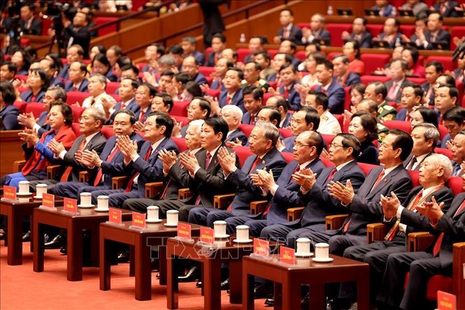 Các đồng chí lãnh đạo, nguyên lãnh đạo Đảng, Nhà nước dự phiên khai mạc Đại hội XIV của Đảng. Ảnh: TTXVN
