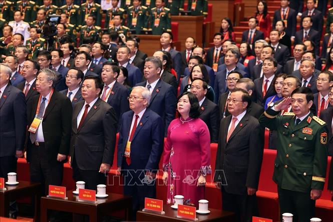 Các đồng chí lãnh đạo, nguyên lãnh đạo Đảng và Nhà nước dự phiên khai mạc Đại hội XIV của Đảng. Ảnh: TTXVN