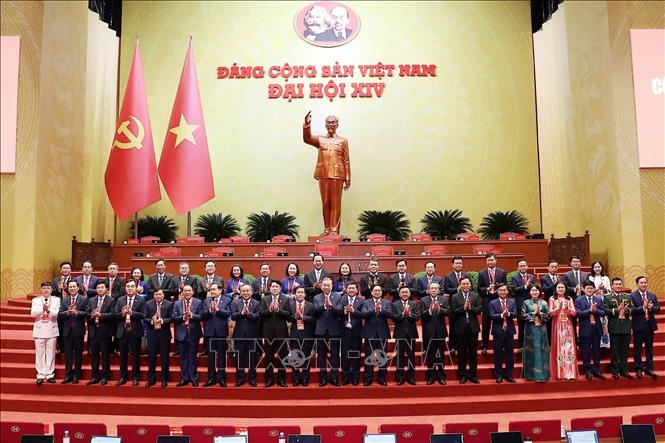 Lãnh đạo Đảng, Nhà nước chụp ảnh lưu niệm với Đoàn đại biểu Đảng bộ tỉnh Quảng Trị dự Đại hội XIV của Đảng. Ảnh: TTXVN