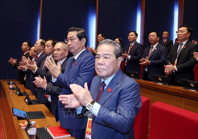 Đoàn đại biểu Đảng bộ tỉnh Cà Mau dự phiên khai mạc Đại hội XIV của Đảng. Ảnh: TTXVN