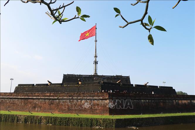 The flag tower at the Hue Imperial Citadel. VNA Photo: Nguyên Lý 