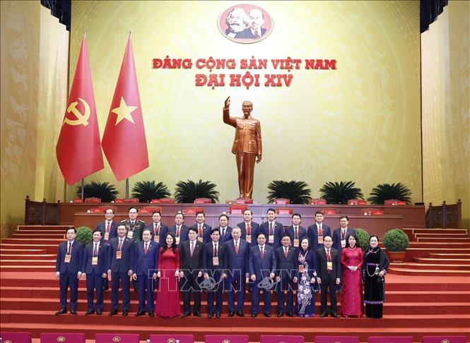 Lãnh đạo Đảng, Nhà nước chụp ảnh lưu niệm với Đoàn đại biểu Đảng bộ tỉnh Lạng Sơn dự Đại hội XIV của Đảng. Ảnh: TTXVN