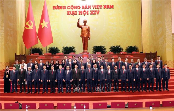 Lãnh đạo Đảng, Nhà nước chụp ảnh lưu niệm với Đoàn đại biểu Đảng bộ thành phố Hải Phòng dự Đại hội XIV của Đảng. Ảnh: TTXVN