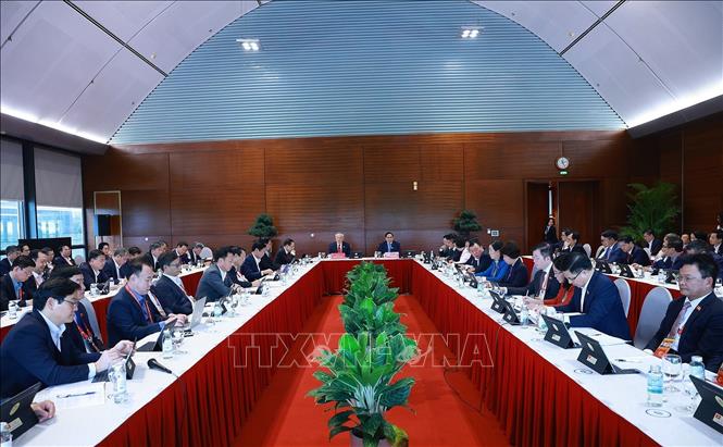 Ủy viên Bộ Chính trị, Thủ tướng Chính phủ Phạm Minh Chính phát biểu trong buổi thảo luận tại Đoàn. Ảnh: TTXVN